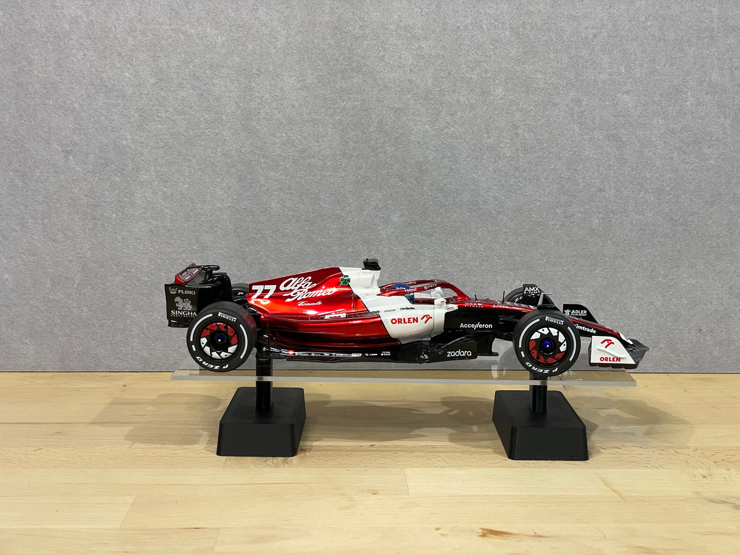 Scale Model Level Display Stand | Single Tier | 1:18 Scale