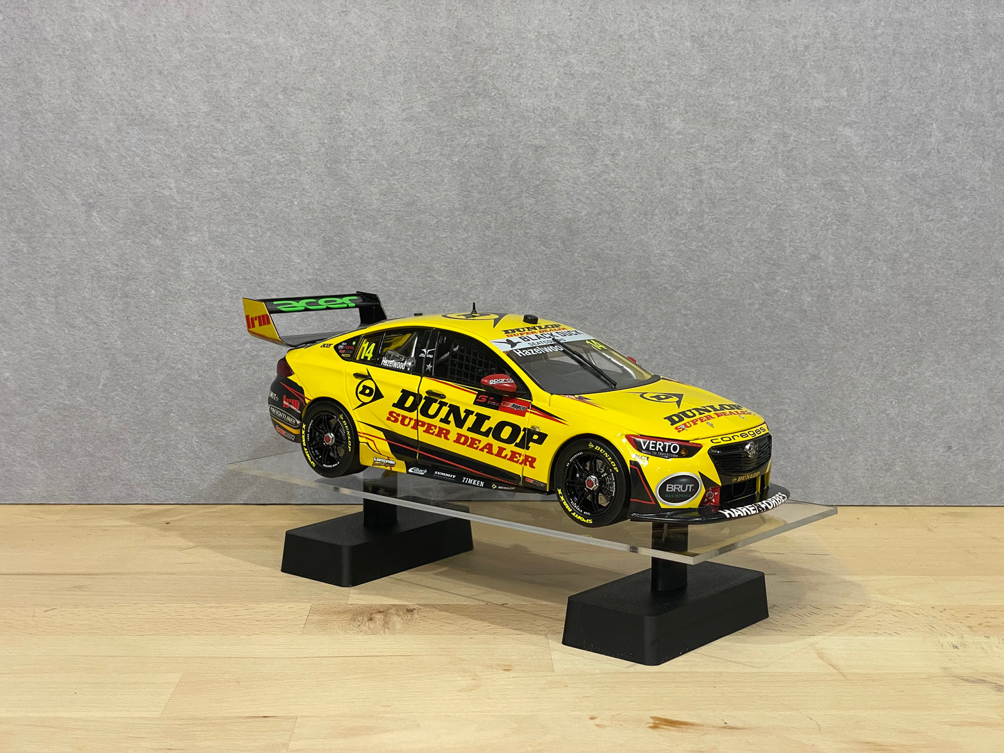 Scale Model Level Display Stand | Single Tier | 1:18 Scale