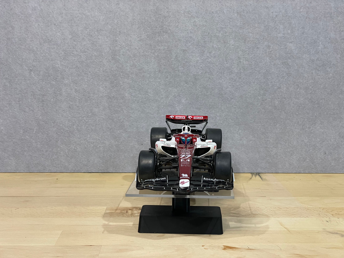 Scale Model Level Display Stand | Single Tier | 1:18 Scale