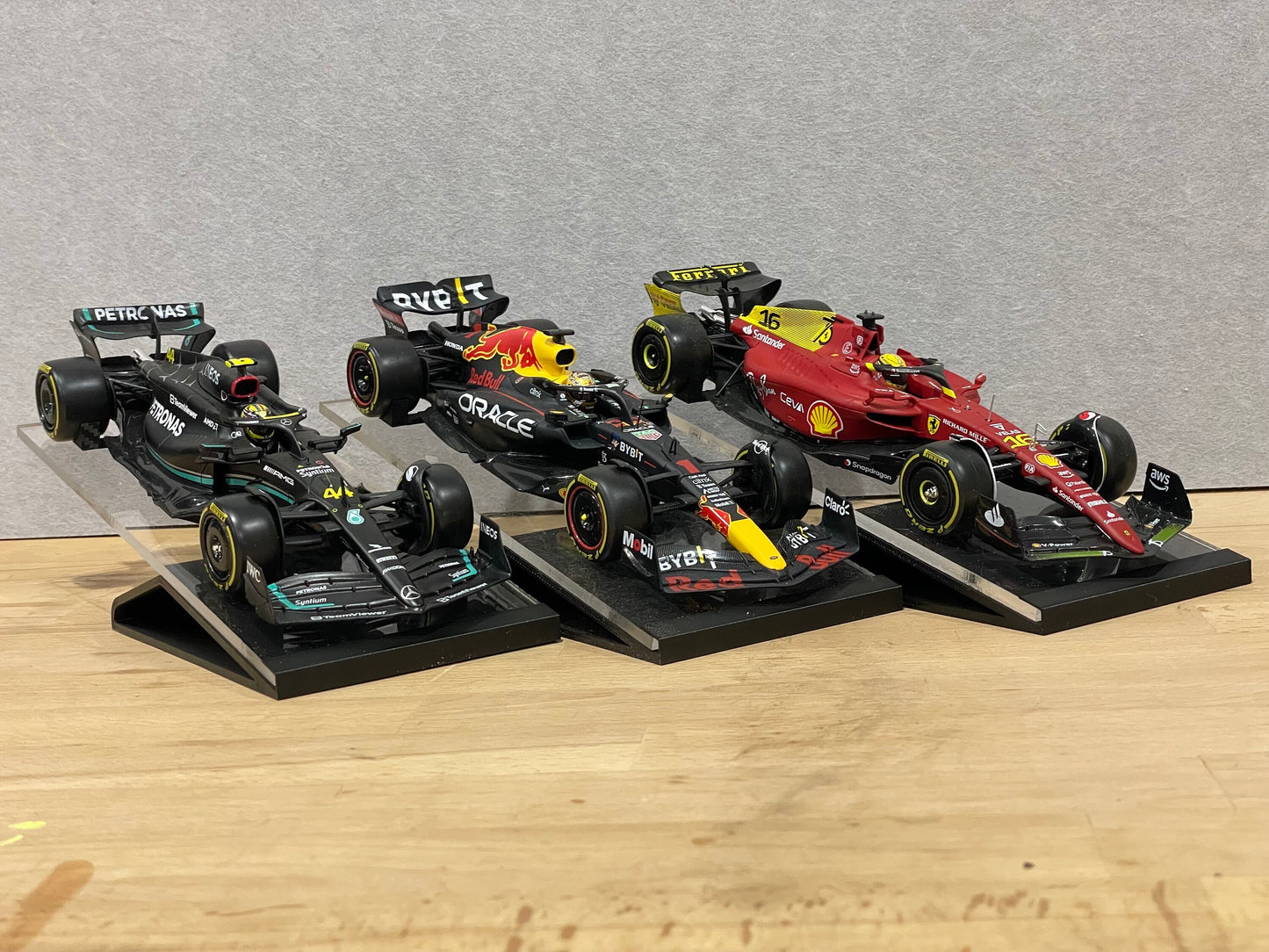 1:24 Scale Model Display Stand | Forward Angled