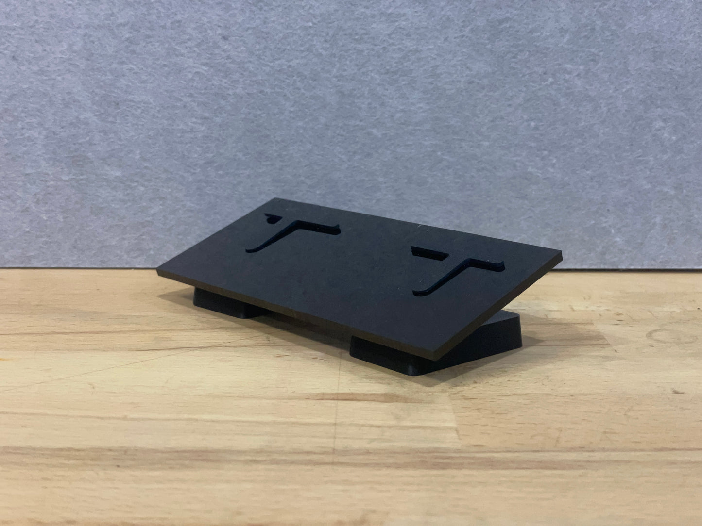 1:43 Scale Model Display Stand | Single Tier (Angled)