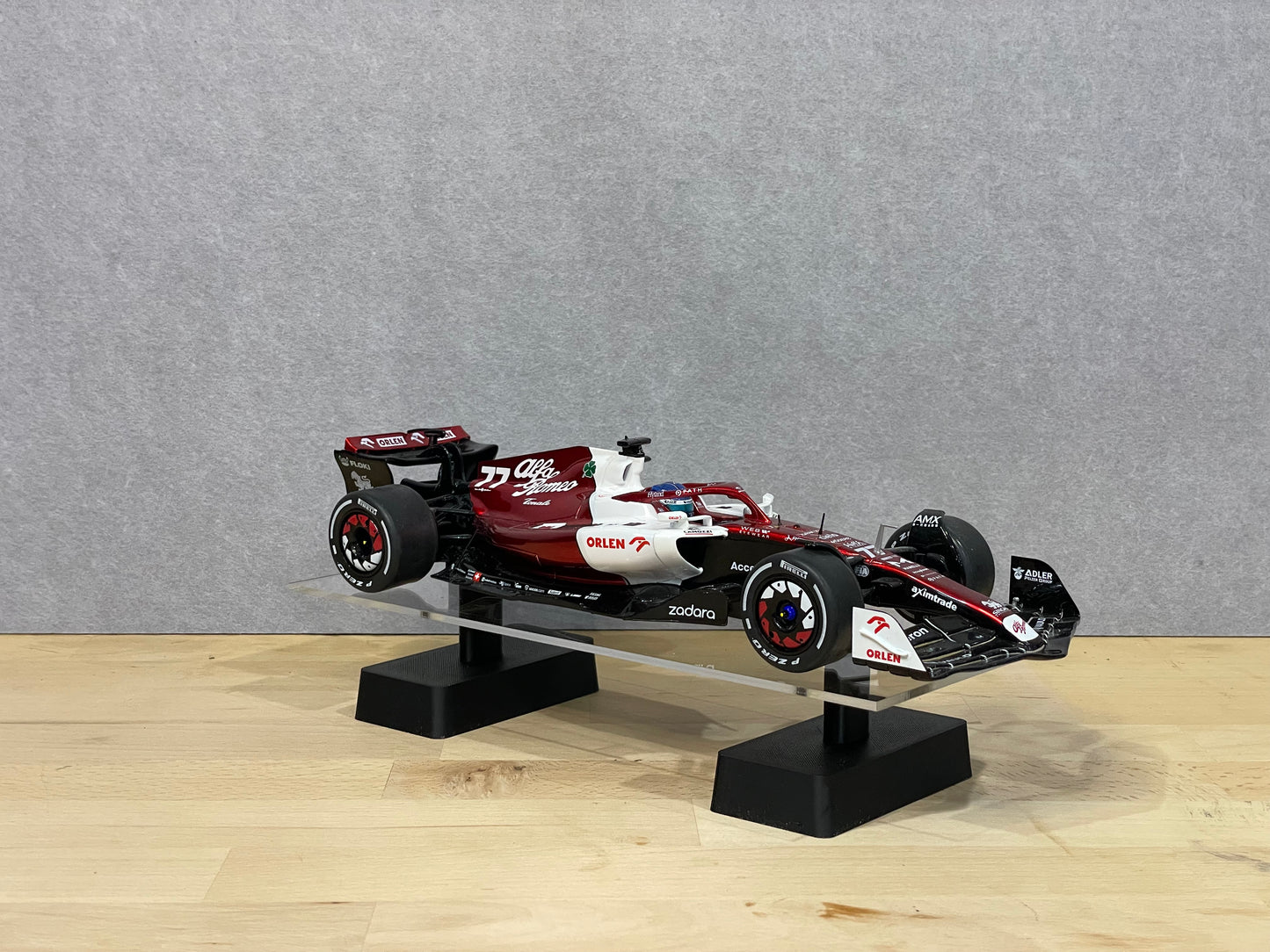Scale Model Level Display Stand | Single Tier | 1:18 Scale