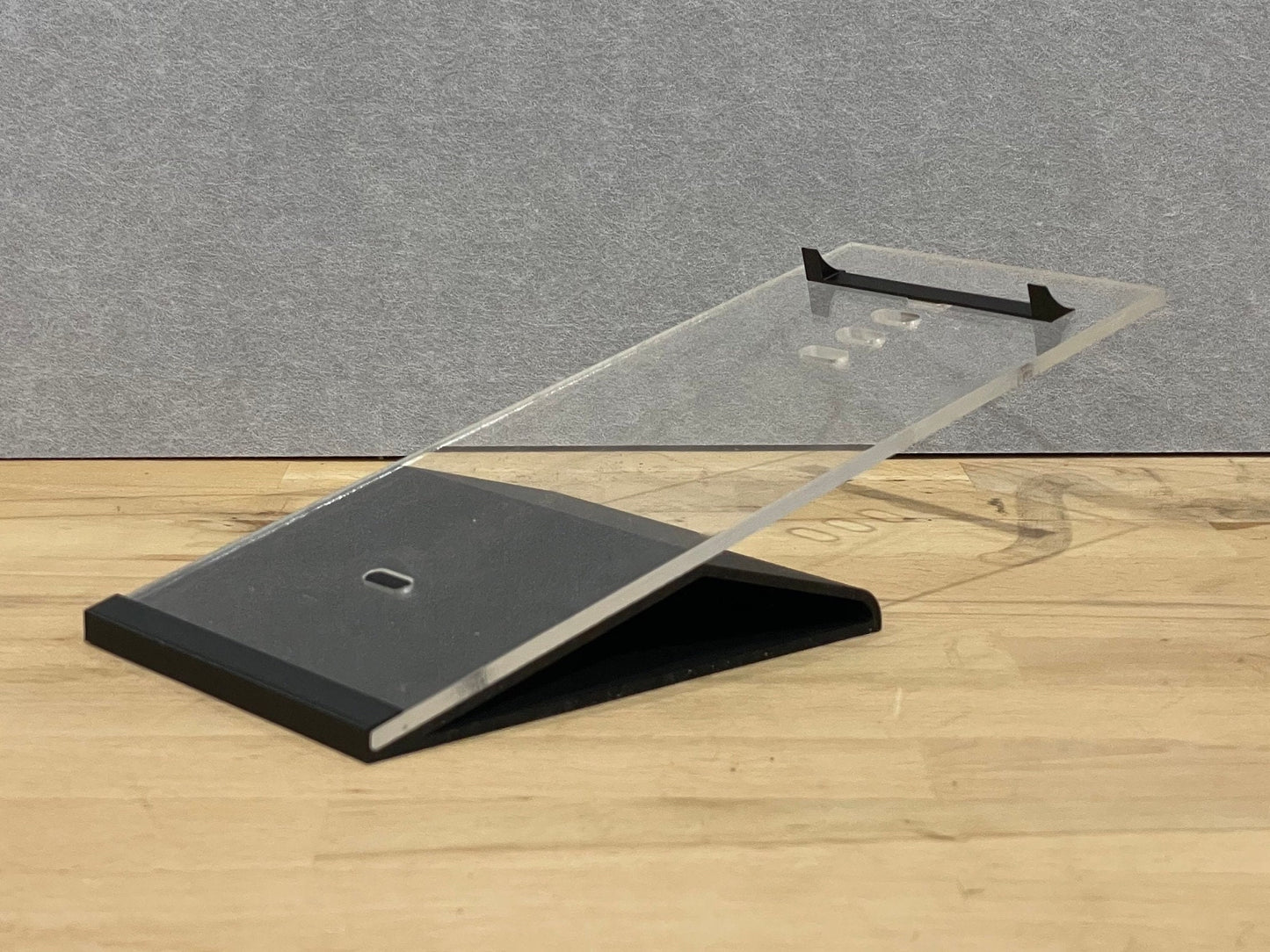 1:18 Scale Model Display Stand | Forward Angled